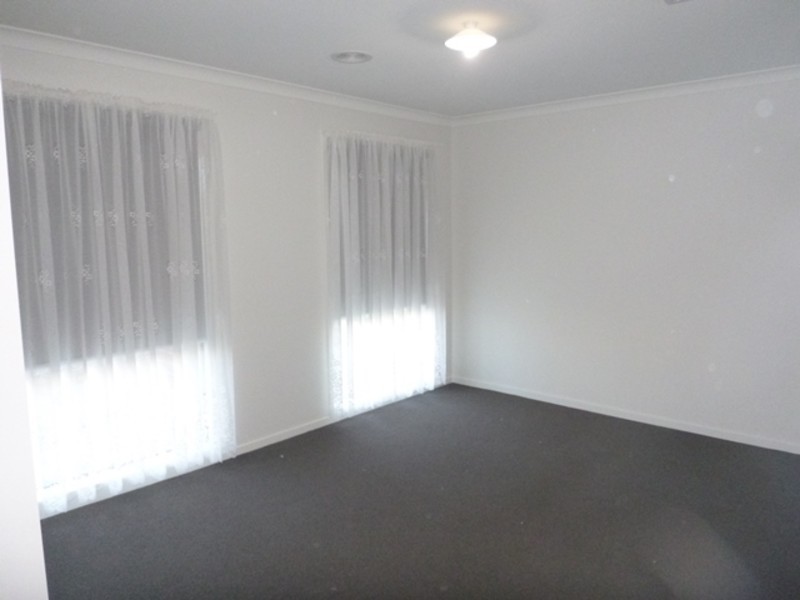 15 Ashdown Avenue, Warragul VIC 3820