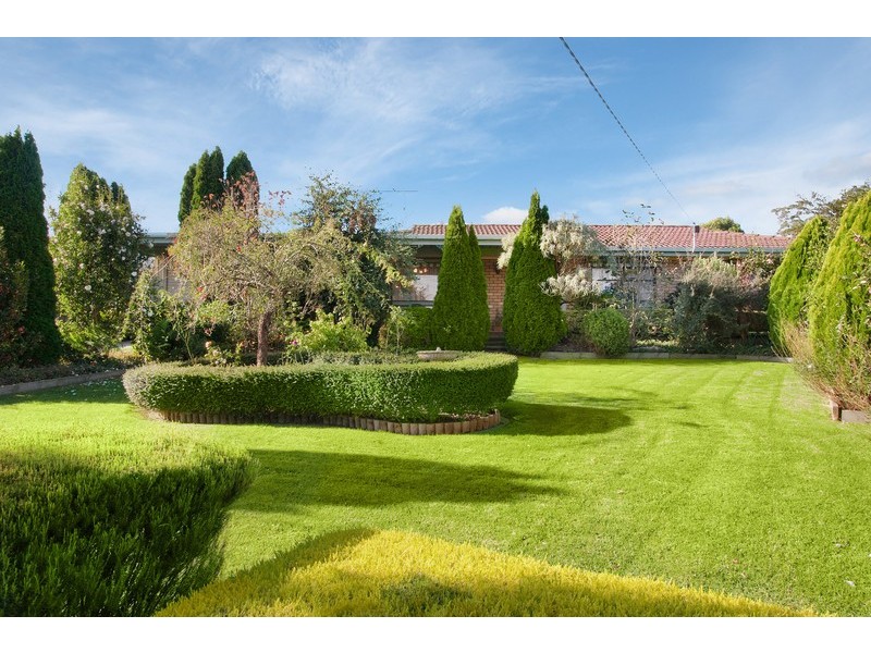 12 Acacia Street, Drouin VIC 3818