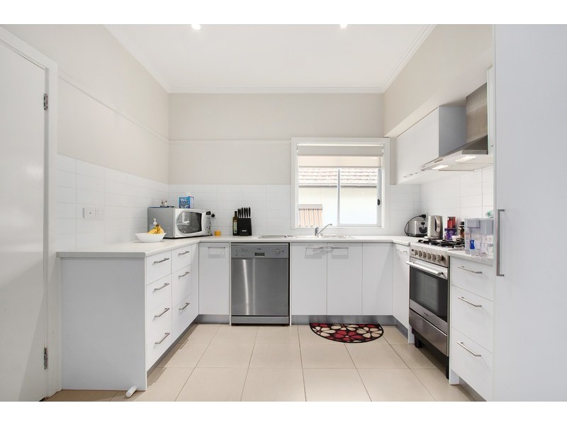 11 Centre Avenue, Warragul VIC 3820