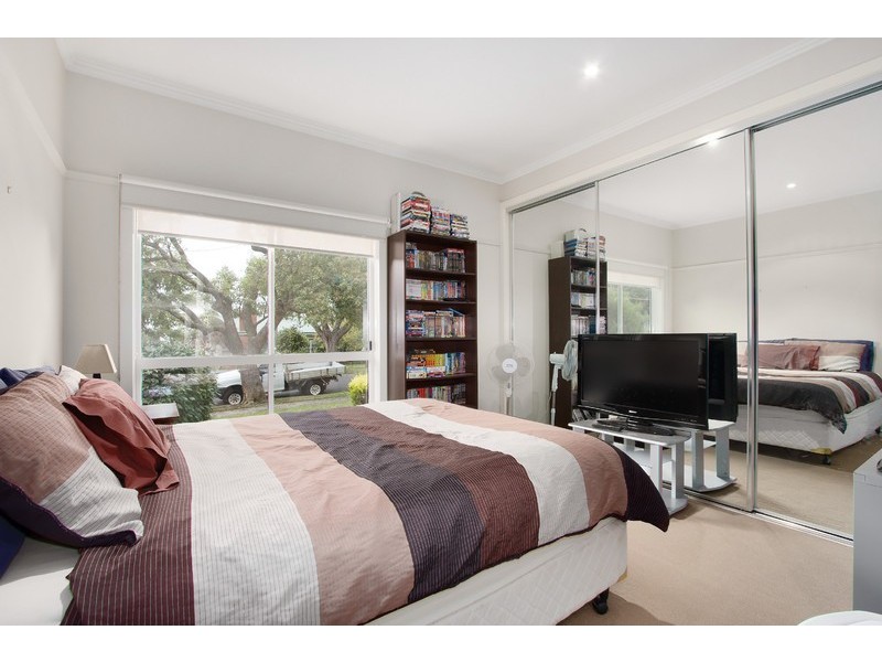 11 Centre Avenue, Warragul VIC 3820