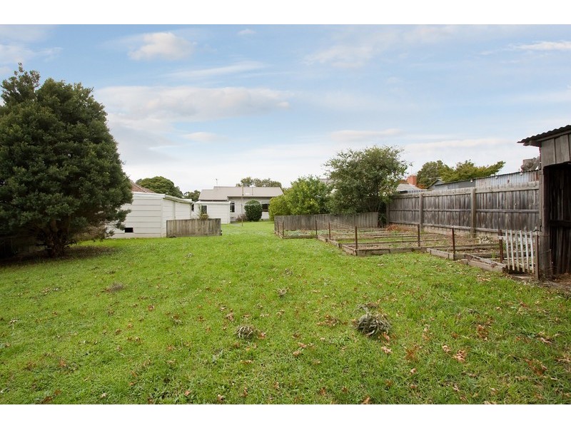 11 Centre Avenue, Warragul VIC 3820