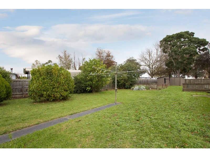 11 Centre Avenue, Warragul VIC 3820