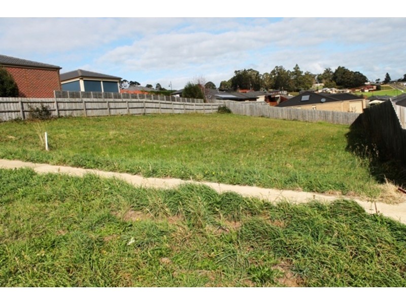 29 Shae Crescent, Drouin VIC 3818