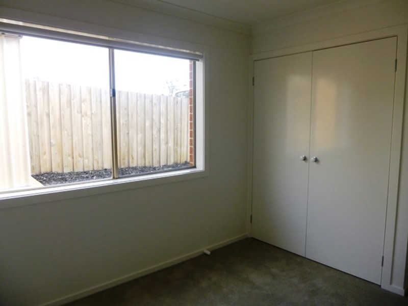 4/14 Shakespeare Court, Drouin VIC 3818