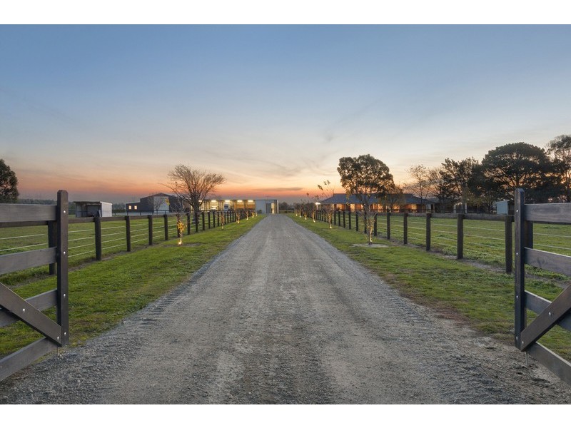 260 Fourteen Mile Road, Garfield VIC 3814