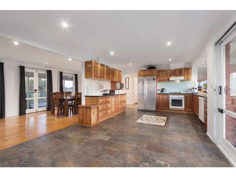 260 Fourteen Mile Road, Garfield VIC 3814