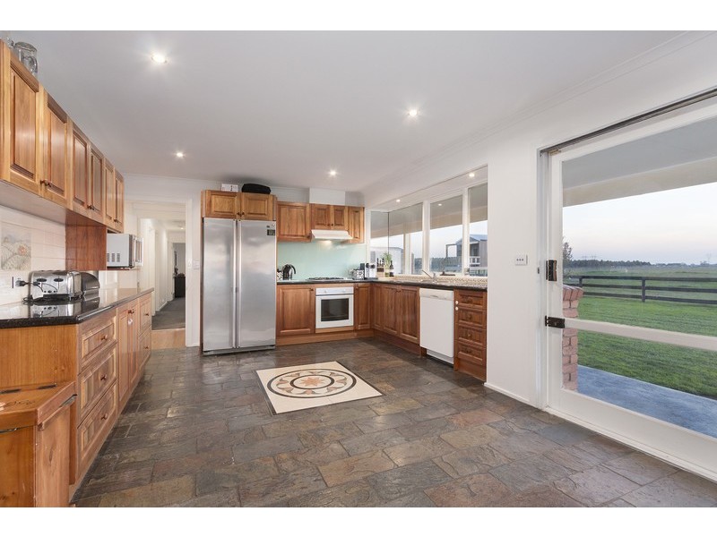 260 Fourteen Mile Road, Garfield VIC 3814