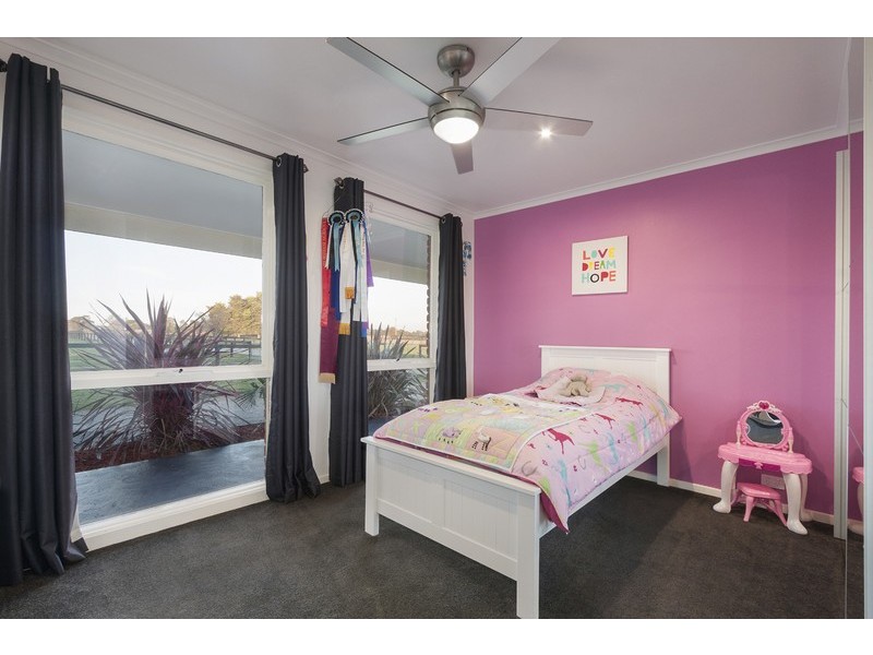 260 Fourteen Mile Road, Garfield VIC 3814