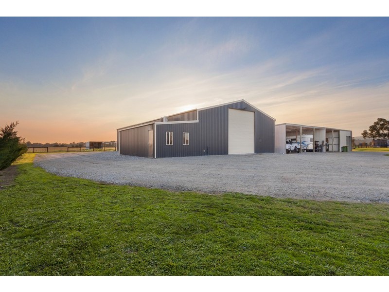 260 Fourteen Mile Road, Garfield VIC 3814