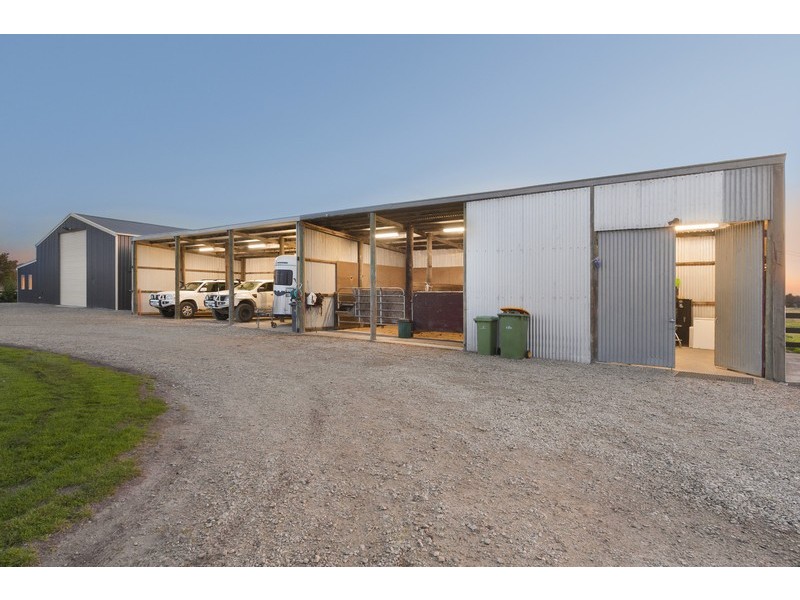 260 Fourteen Mile Road, Garfield VIC 3814