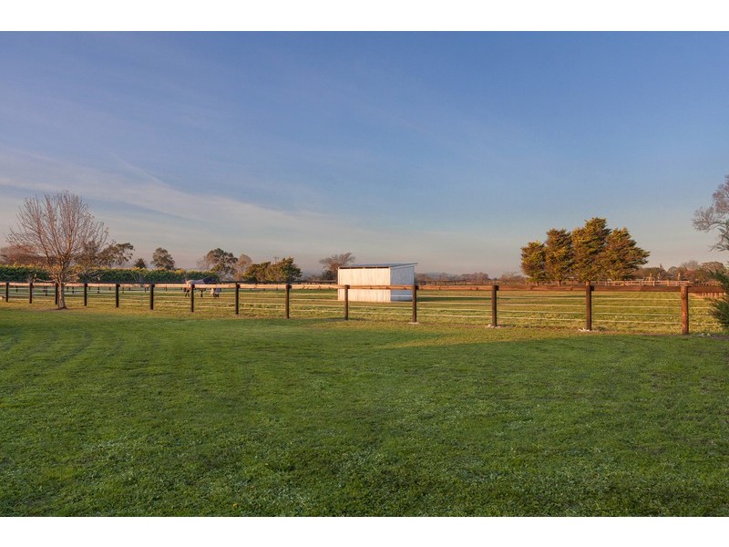 260 Fourteen Mile Road, Garfield VIC 3814