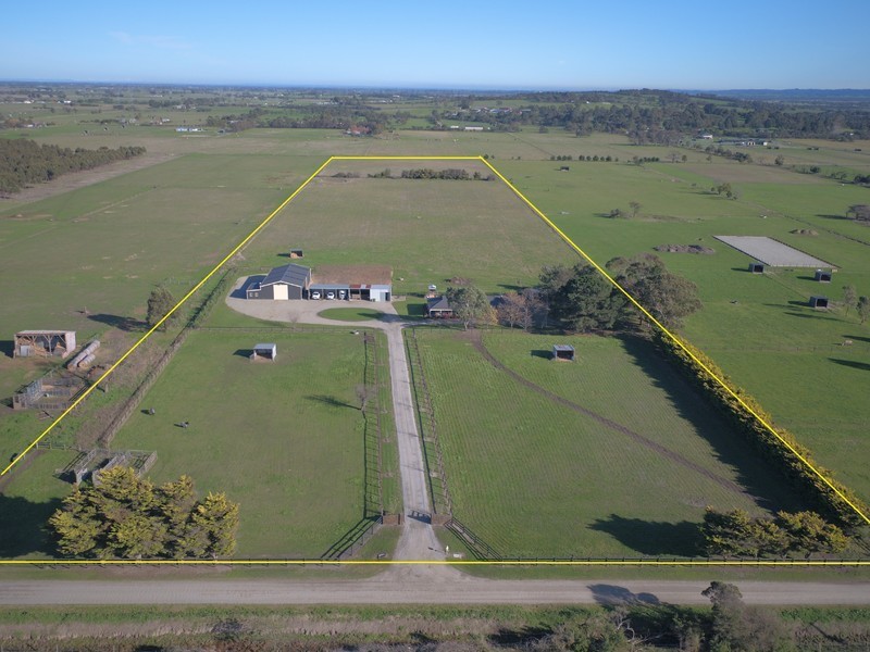 260 Fourteen Mile Road, Garfield VIC 3814