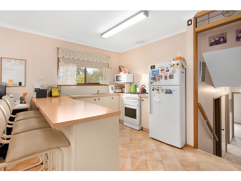 8 Fourteen Mile Road, Garfield VIC 3814