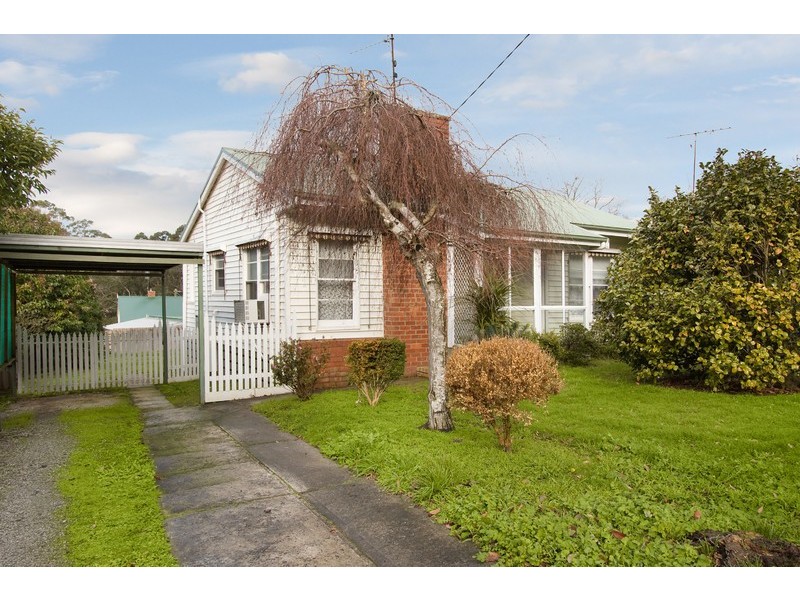 18 Centre Avenue, Warragul VIC 3820