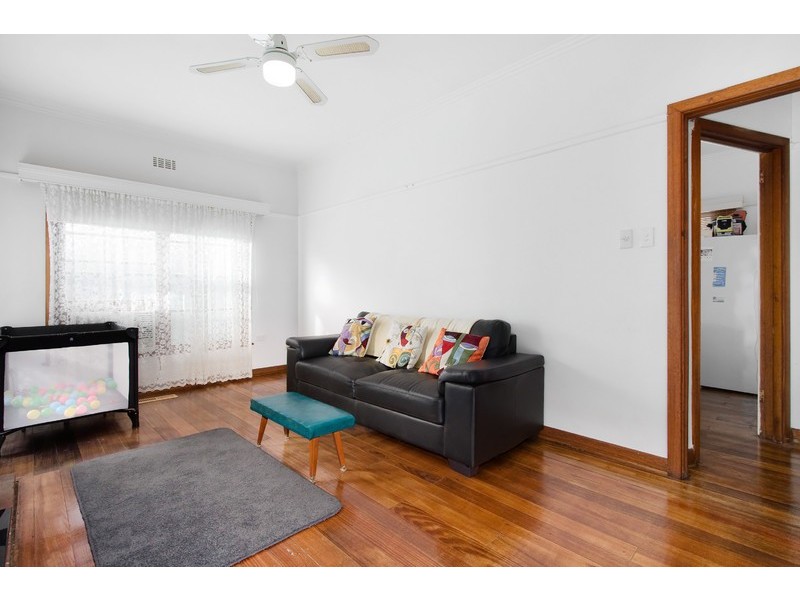 18 Centre Avenue, Warragul VIC 3820
