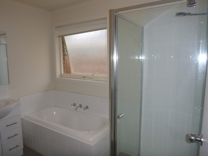 8/8 Nar Nar Goon – Longwarry Road, Longwarry VIC 3816