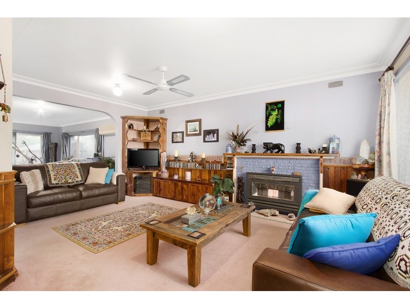 4 Bright Court, Drouin VIC 3818