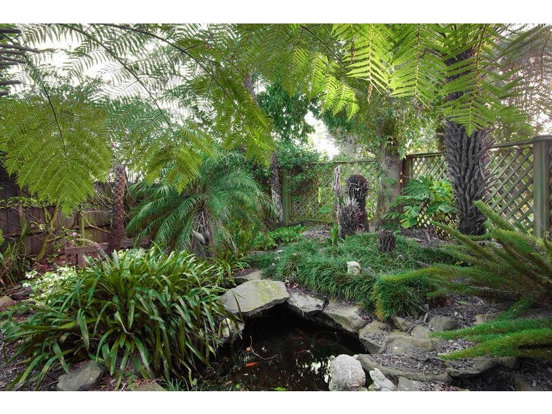 4 Bright Court, Drouin VIC 3818
