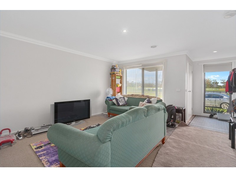 1 – 33 Oak Avenue, Longwarry VIC 3816