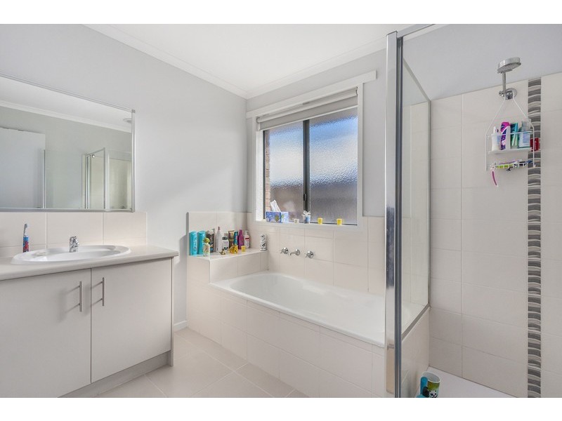 1 – 33 Oak Avenue, Longwarry VIC 3816