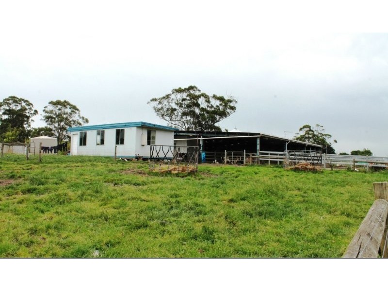 211 Mountain View Road, Mountain View VIC 3988