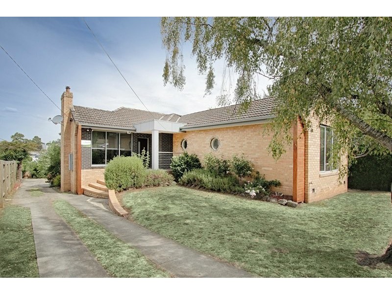 16 Sinclair Street, Drouin VIC 3818