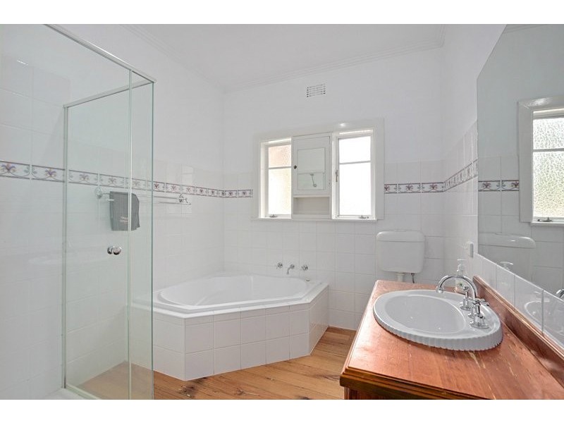 16 Sinclair Street, Drouin VIC 3818