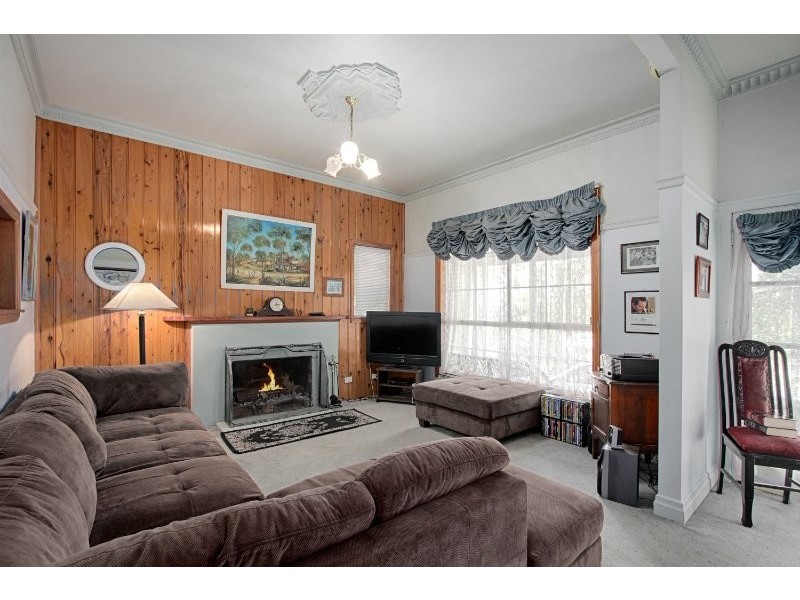 15 Longwarry Road, Drouin VIC 3818