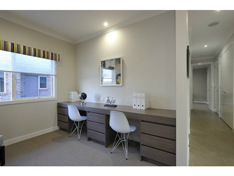 124 Jackson Drive, Drouin VIC 3818