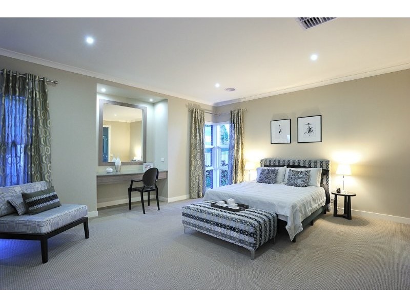 124 Jackson Drive, Drouin VIC 3818