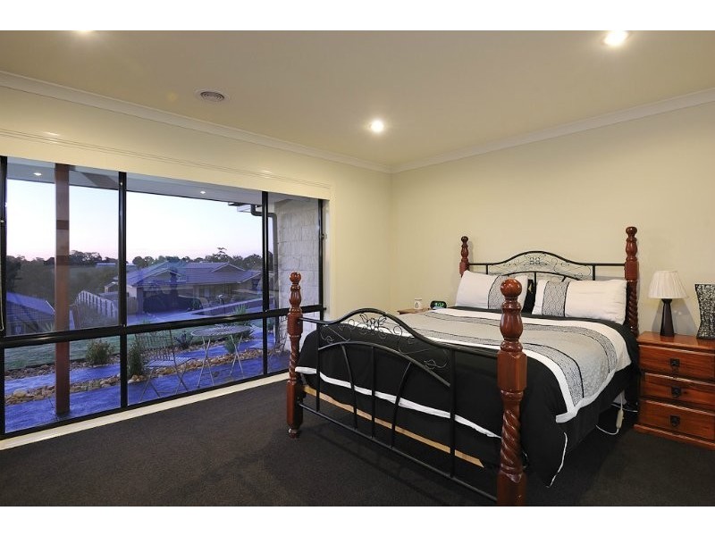 7 Kensington Square, Drouin VIC 3818