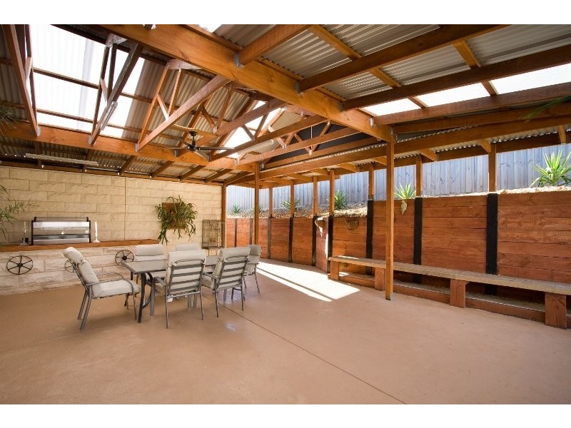 7 Kensington Square, Drouin VIC 3818