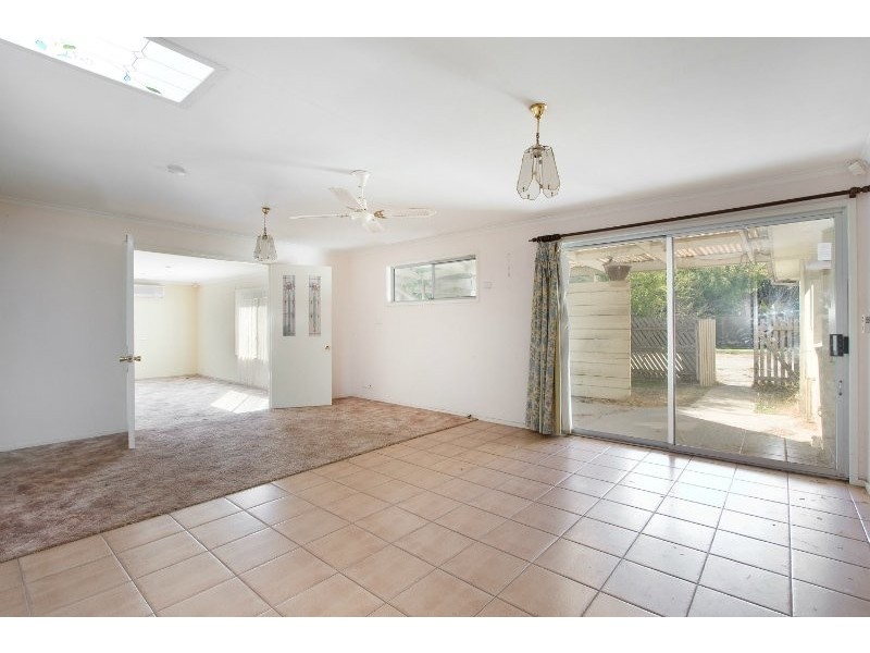 39 Jefferson Road, Garfield VIC 3814