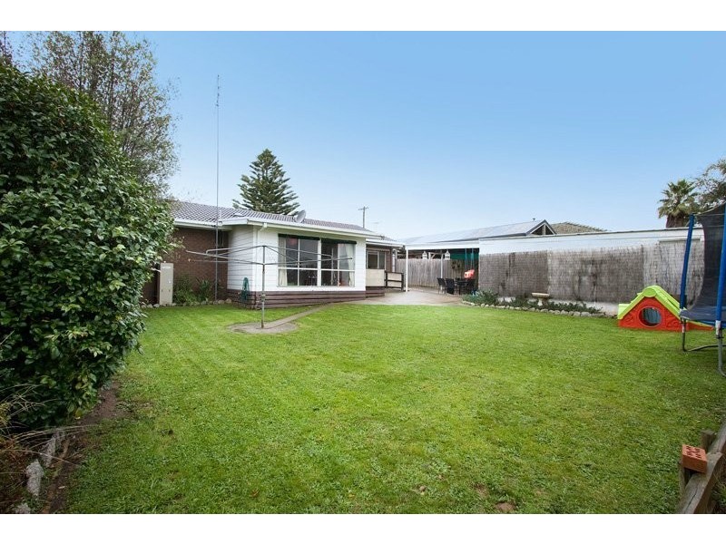 11 McClure Street, Drouin VIC 3818