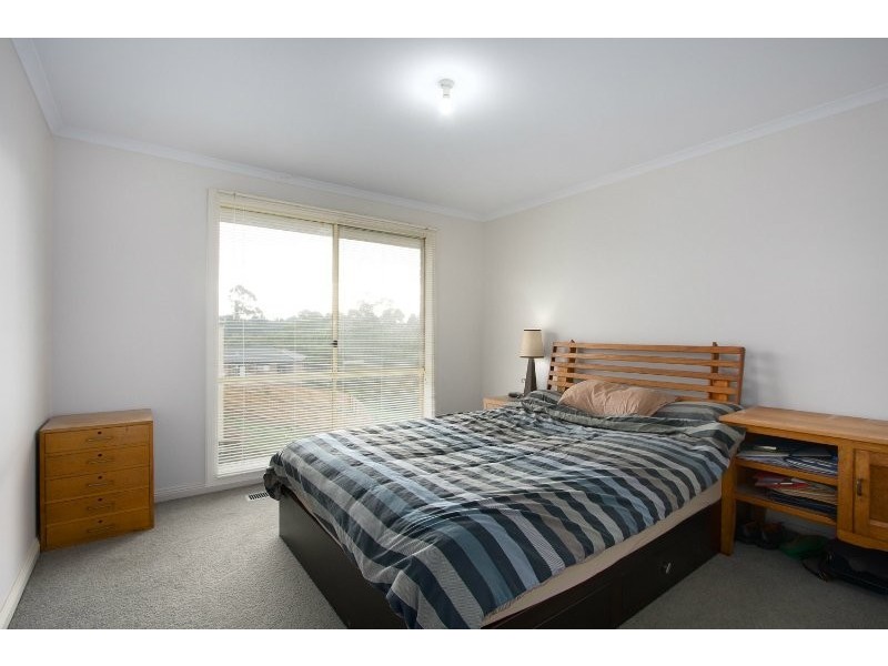 9 Vivian Court, Drouin VIC 3818