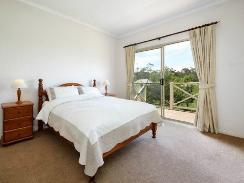 23 Robinhood Way, Drouin VIC 3818