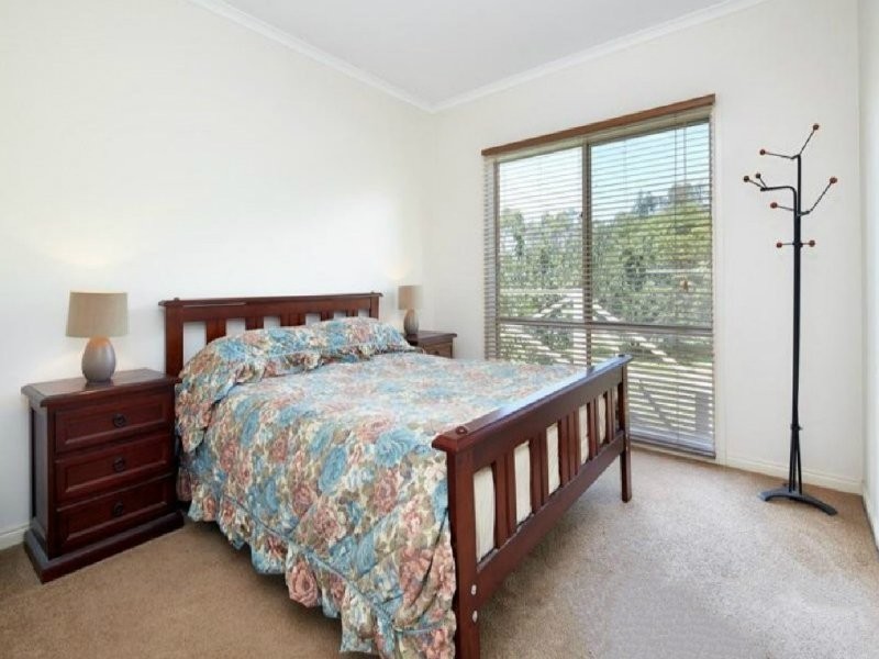 23 Robinhood Way, Drouin VIC 3818