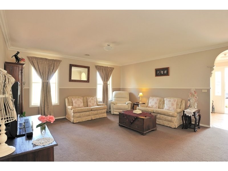 53 Wellwood Road, Drouin VIC 3818