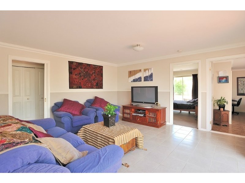 53 Wellwood Road, Drouin VIC 3818