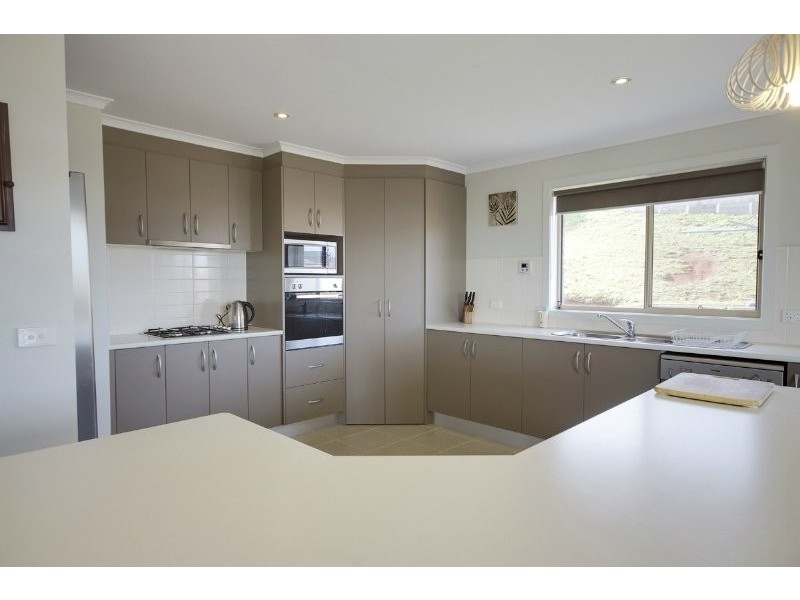 9 Kensington Square, Drouin VIC 3818