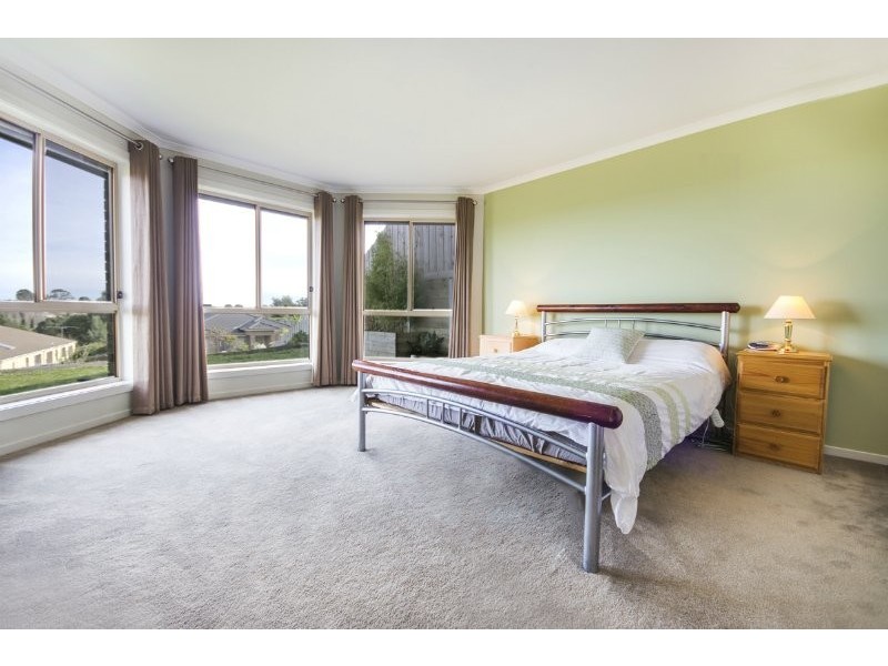 9 Kensington Square, Drouin VIC 3818