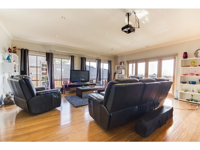 14 Aaron Court, Drouin VIC 3818