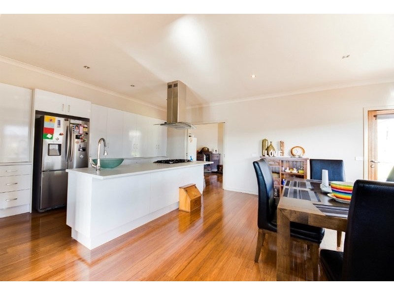 14 Aaron Court, Drouin VIC 3818