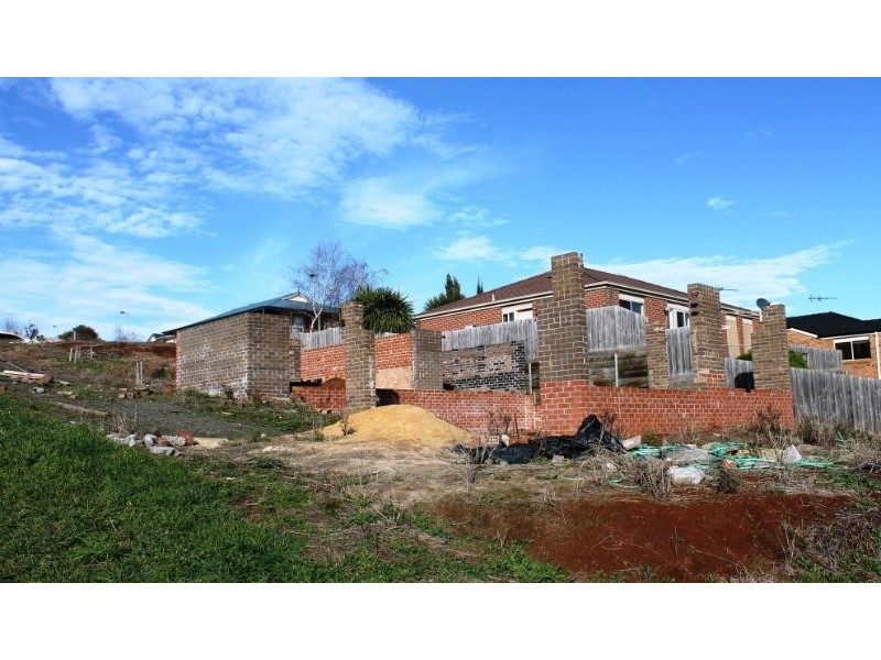 43 Walker Drive, Drouin VIC 3818