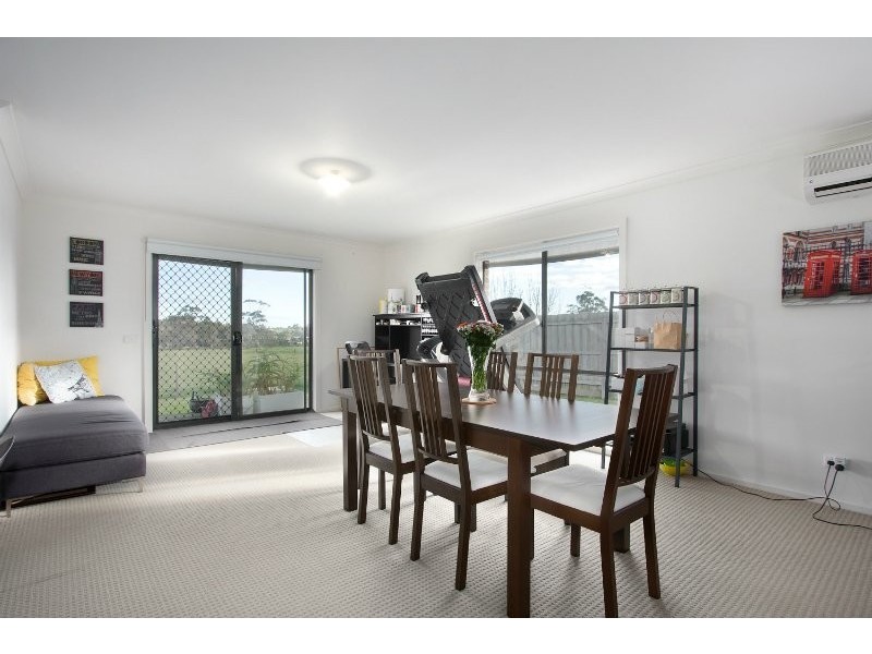 31 Springwater Drive, Drouin VIC 3818