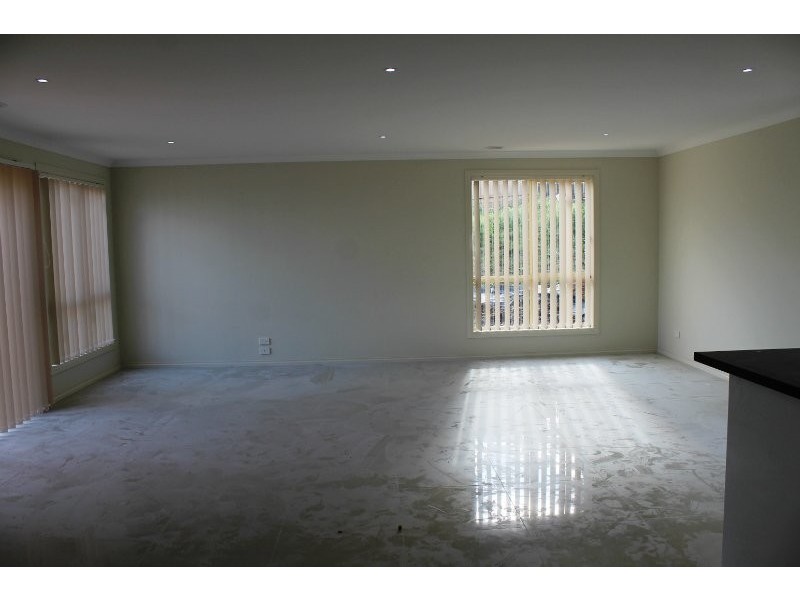 112 Church Street, Drouin VIC 3818