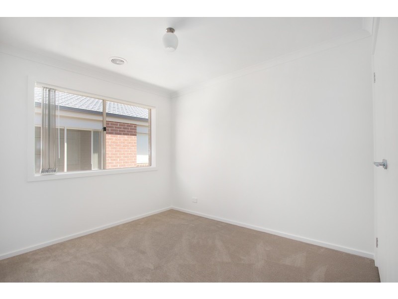Unit 19 9 Shakespeare Court, Drouin VIC 3818