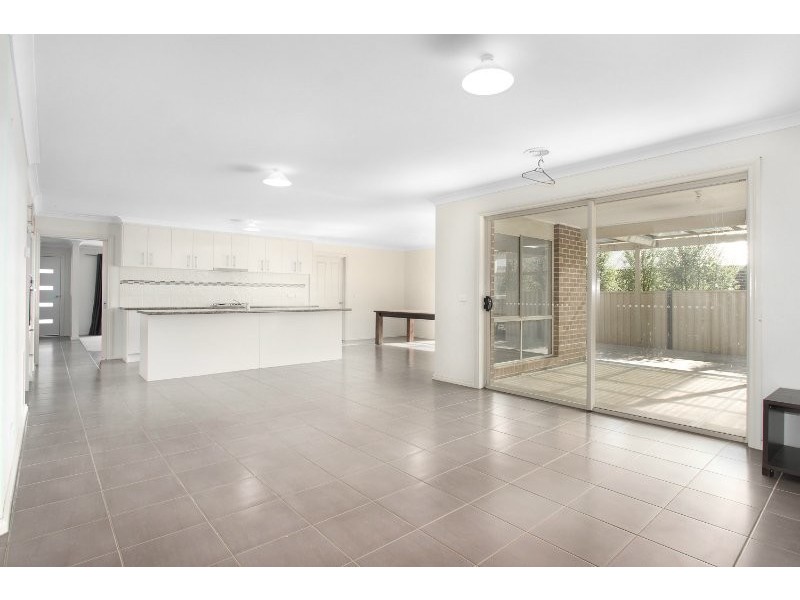 5 Mineral Court, Drouin VIC 3818