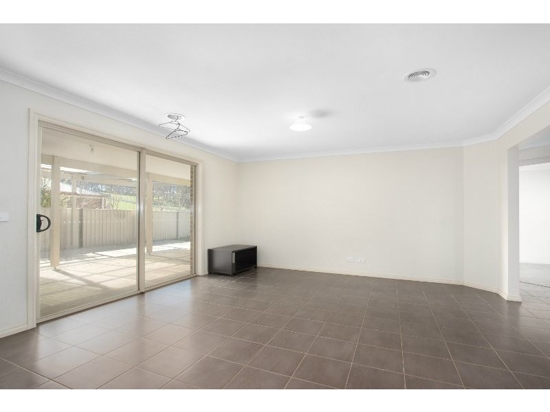 5 Mineral Court, Drouin VIC 3818