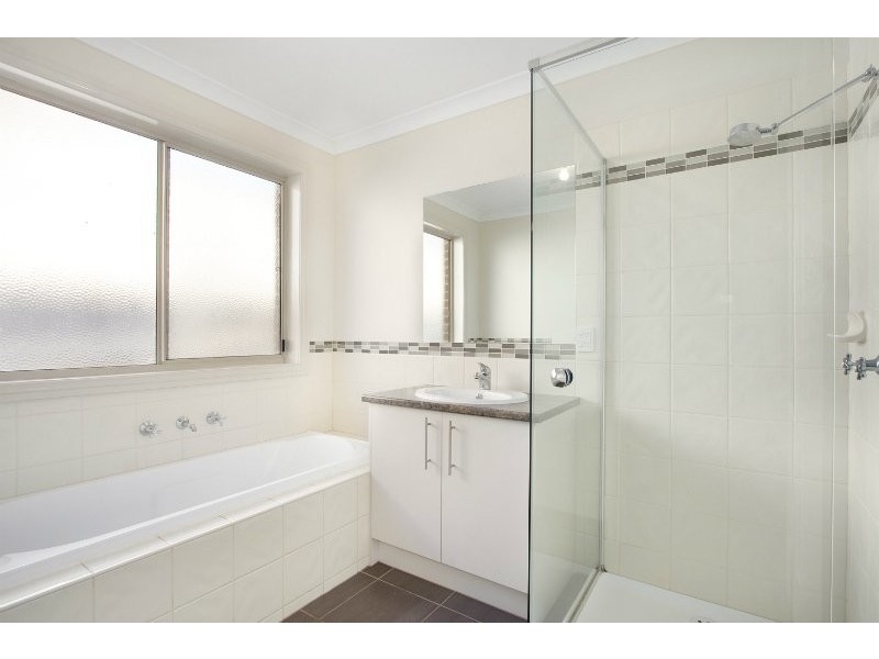 5 Mineral Court, Drouin VIC 3818